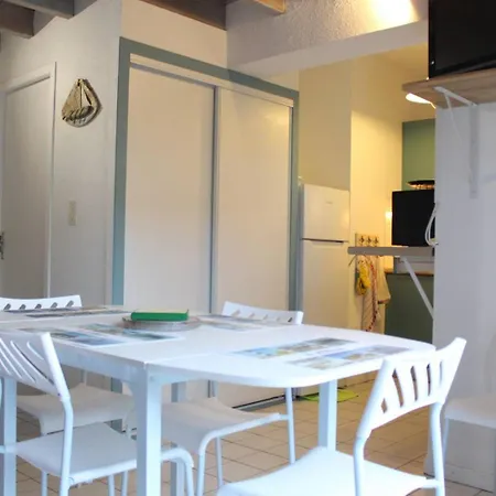 Maison 4 Pieces - 6 Couchages - Saint- Denis D'oleron Sdo000-689 *